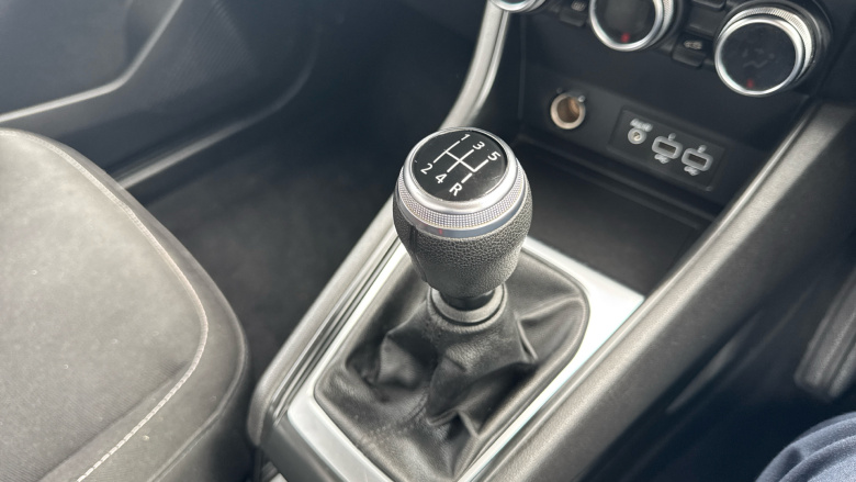 Renault Captur 1.0 TCE 100 Iconic 5dr Petrol Hatchback